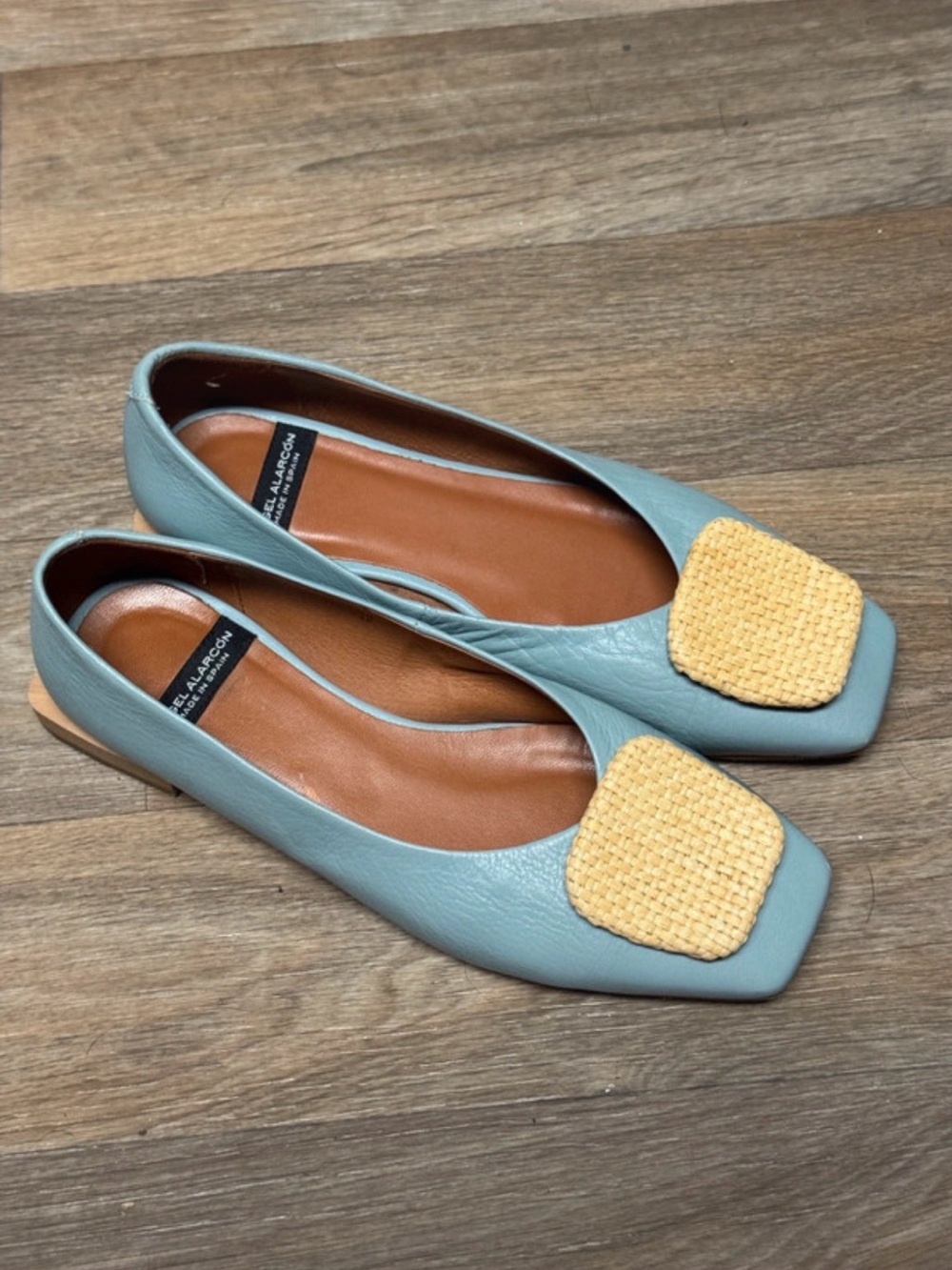 Ángel Alarcón Made in Spain Blue Leather Square Toe Flats with Raffia Detail 6.5